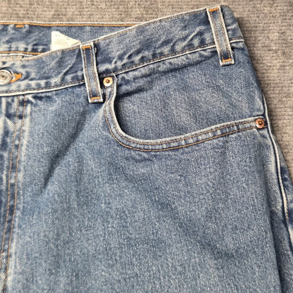 Vintage Levis 560 Jeans Mens 38x31 Made USA Loose Fit Tapered Leg Light Wash